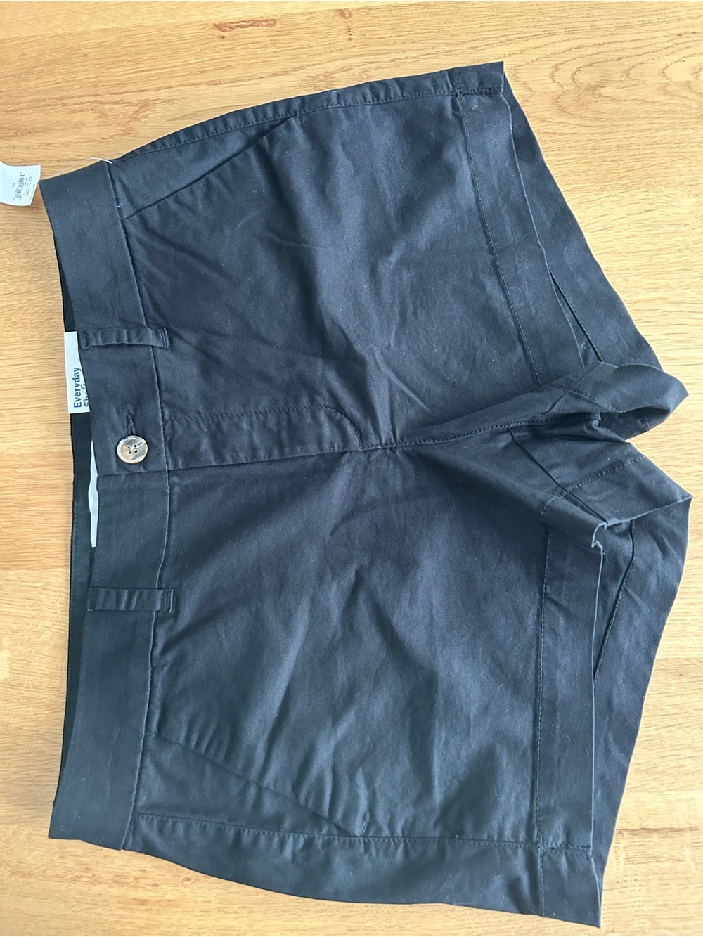 Old Navy Black Everyday Mid-Rise Shorts Size 12 - Picture 2 of 6